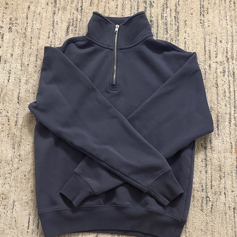 Tilly's navy women’s zip up